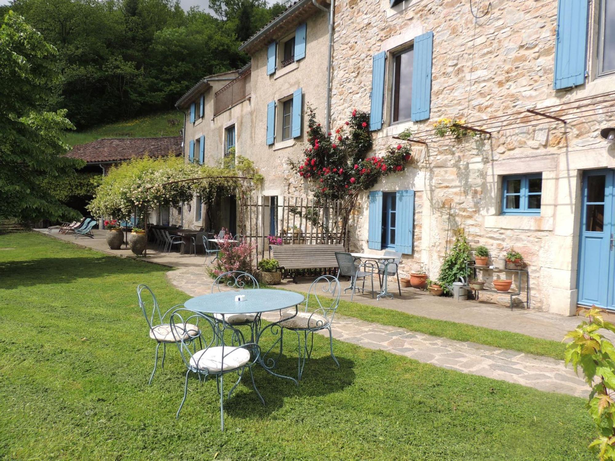 Nabat Le Haut, Chambre Et Table D'Hotes Courniou Exterior foto