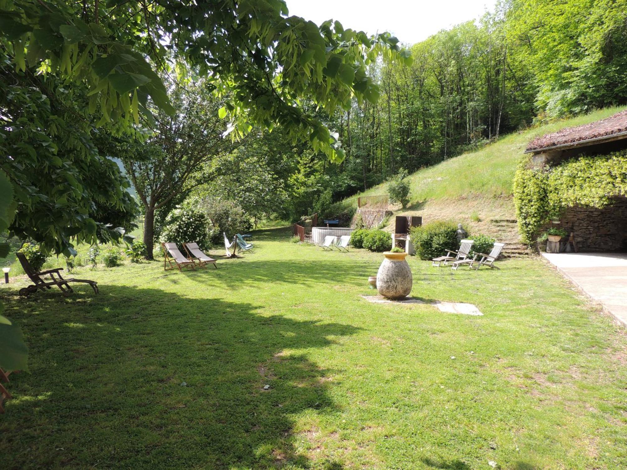 Nabat Le Haut, Chambre Et Table D'Hotes Courniou Exterior foto